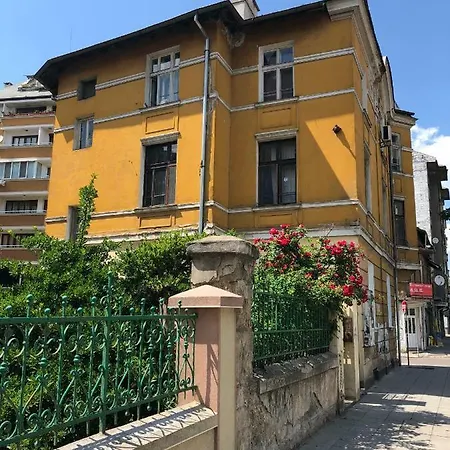 Апартамент Modern & Old София